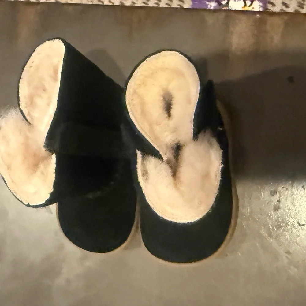 Baby Newborn UGG Keelan Black Suede Fur Crib Boots  Size 0/1  0-6 month, NWOT